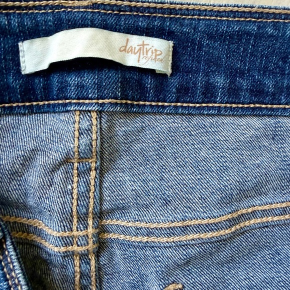 Daytrip Refined Lynx Skinny Stretch Jeans Distressed Dark Blue Size 31R - Picture 8 of 13